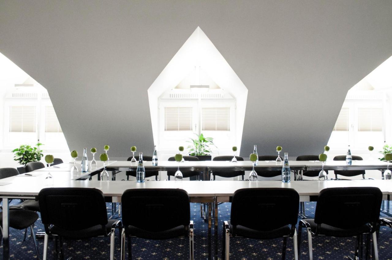 Arkade Hotel Am Theater Heilbronn Buitenkant foto